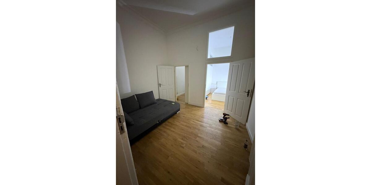 Erdgeschoßwohnung Berlin Mitte - 2.5 Zimmer, 60 m&sup2;, 1.350&euro; | Angebot:25980886