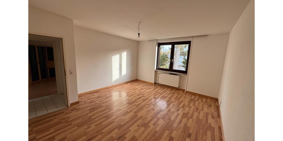 Etagenwohnung Berlin Spandau - 4 Zimmer, 99 m&sup2;, 1.900&euro; | Angebot:25953819