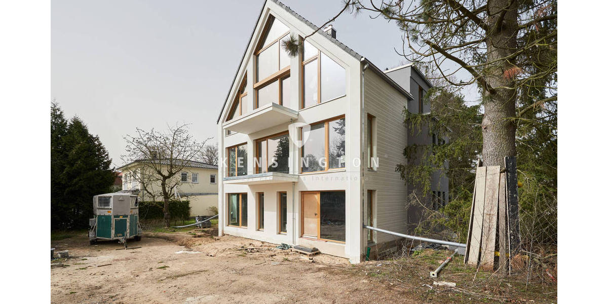 Atemberaubende Dachgeschoss mit drei Balkonen 3 zimmer