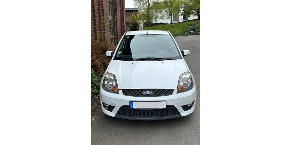 Ford Fiesta 113.000 km 2.500 &euro; Berlin 10709