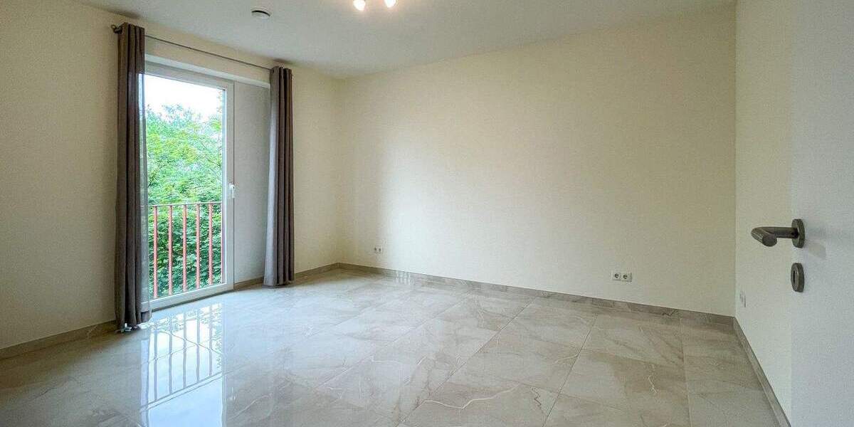 Etagenwohnung Berlin Lichterfelde - 5 Zimmer, 135 m&sup2;, 2.977&euro; | Angebot:24736278