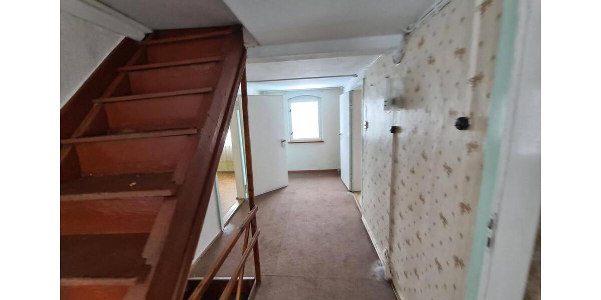 Reihenhaus - 6 Zimmer, 150 m&sup2;, 89.000&euro; | Angebot:27096222