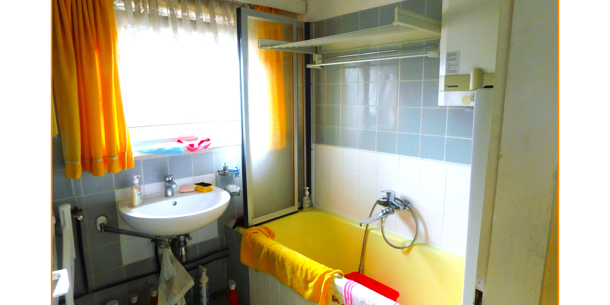 2 Wohnplätze * GROSSES schönes Grundstück* Haus-Bauplatz-Nebengelass, nahe an Wasser+ Wald* 5 zimmer