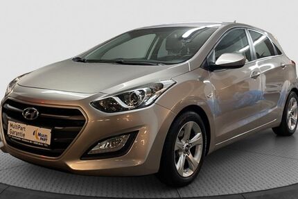 Hyundai i30 101.000 km 11.400 € Berlin 10625