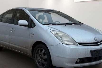 Toyota Prius 270.332 km 3.699 &euro; Berlin 12681