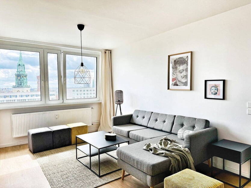 Furnished Loft Hackescher Markt: View, Balcony & Parking