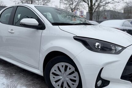 Toyota Yaris 104.000 km 13.490 &euro; berlin 12681