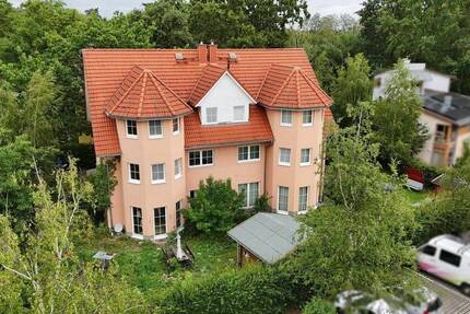 Haus Kleinmachnow - 5 Zimmer, 222 m&sup2;, 1.350.000&euro; | Angebot:25686073