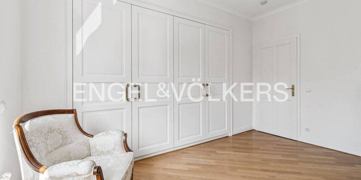 Einfamilienhaus Berlin Lichterfelde - 8 Zimmer, 282 m&sup2;, 2.795.000&euro; | Angebot:22521969