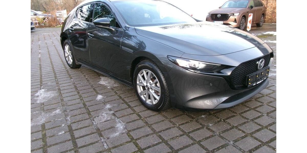 Mazda 3 14.648 km 23.990 &euro; Berlin 13407
