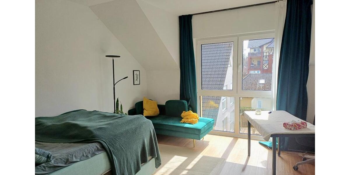 Dachgeschoßwohnung Falkensee - 2.5 Zimmer, 56 m&sup2;, 1.160&euro; | Angebot:25920978