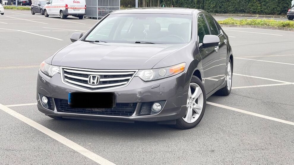 Honda Accord 371.000 km 5.800 € berlin 13051