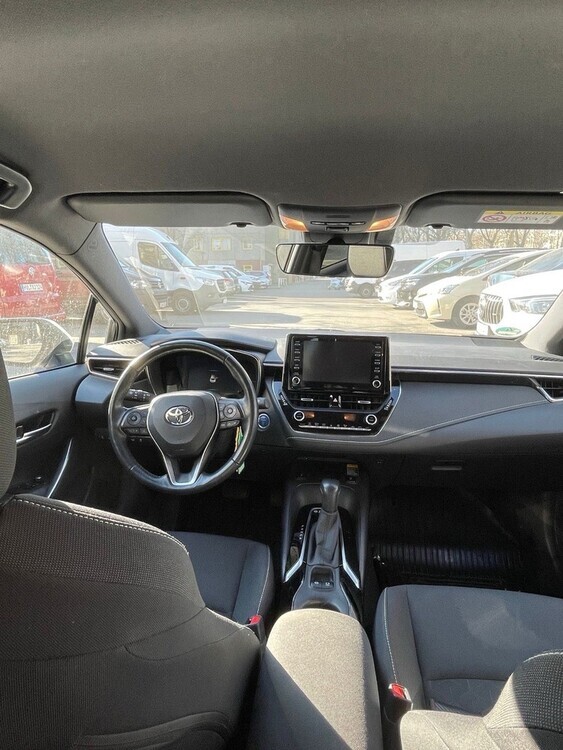 Toyota Corolla 38.500 km 20.500 € Berlin 10178