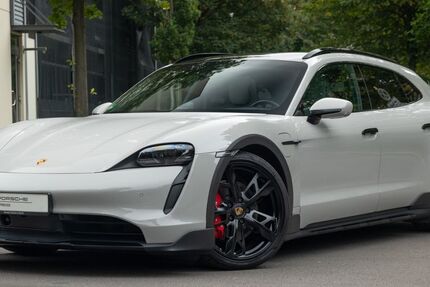 Porsche Taycan 20.000 km 109.800 &euro; Berlin 10587