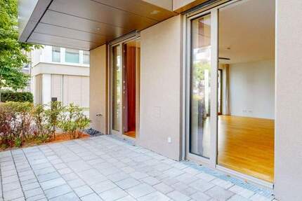 Wohnen auf hohem Niveau: Neubauwohnung mit Parkett, Terrassen und Tiefgarage 5 zimmer