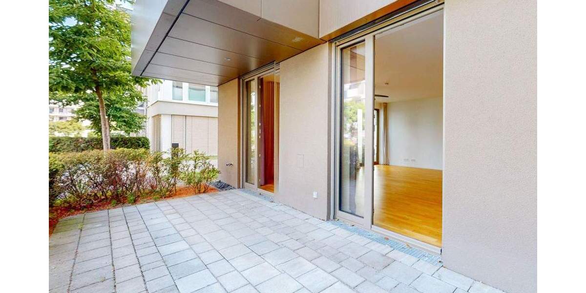 Wohnen auf hohem Niveau: Neubauwohnung mit Parkett, Terrassen und Tiefgarage 5 zimmer