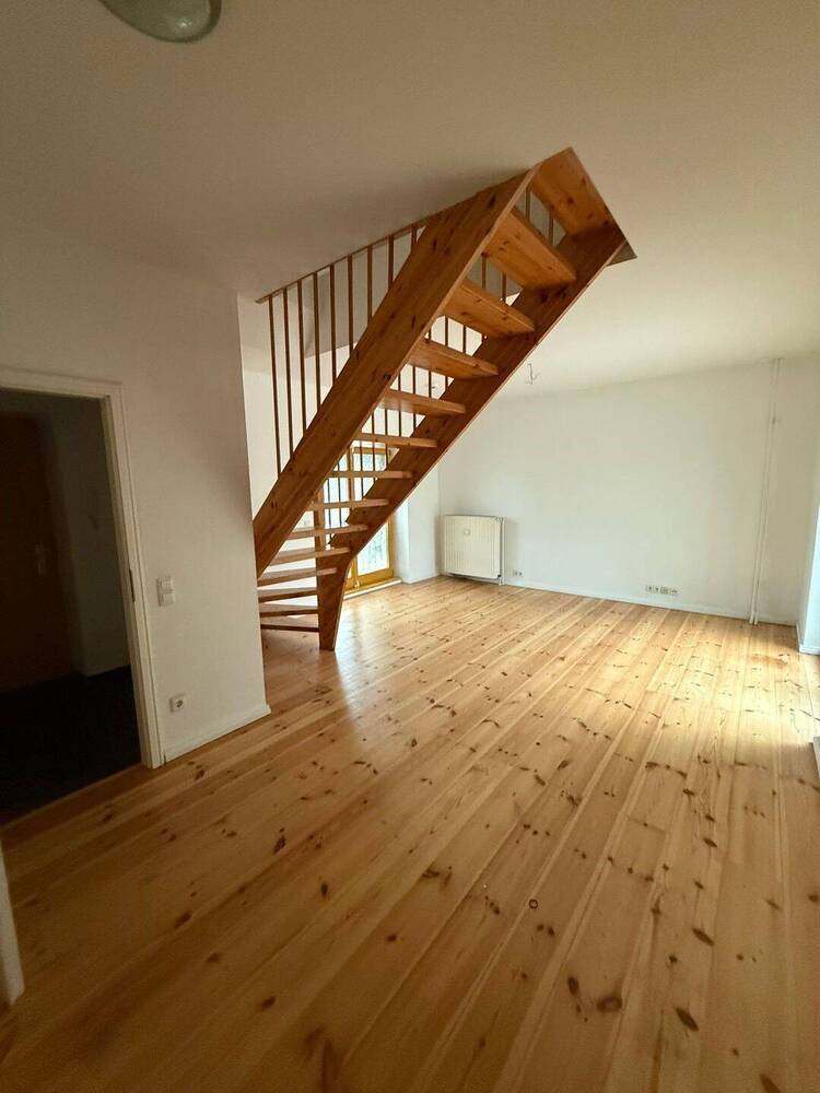 2-Zimmer-Wohnung in eigener Remise