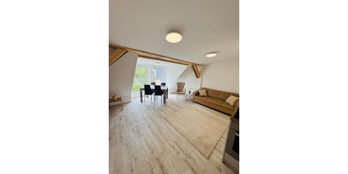 Dachgeschoßwohnung Berlin Spandau - 3 Zimmer, 56 m&sup2;, 1.600&euro; | Angebot:26441938