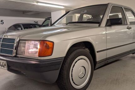 Mercedes-Benz 190 198.000 km 6.550 &euro; Berlin 10969