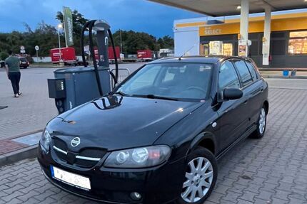 Nissan Almera 235.000 km 700 &euro; Potsdam 14467