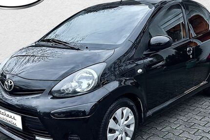 Toyota Aygo (X) 134.499 km 5.090 &euro; Berlin 12353