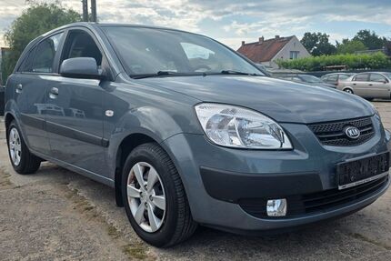 Kia Rio 74.777 km 3.590 &euro; Fredersdorf - Vogelsdorf 15370