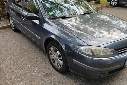 Renault Laguna 220.122 km 1.100 &euro; Berlin 12687