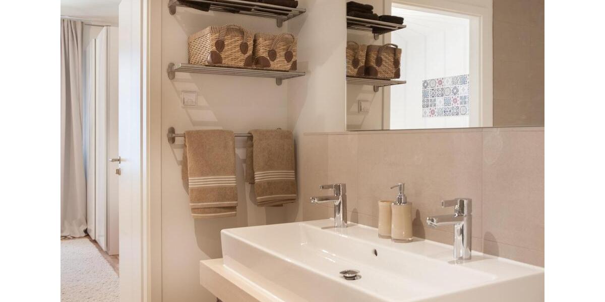 Etagenwohnung Berlin Mitte - 3 Zimmer, 99 m&sup2;, 2.700&euro; | Angebot:26461201