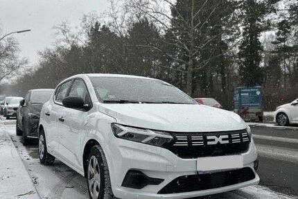 Dacia Sandero 61.000 km 11.111 &euro; Berlin 12169
