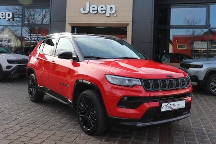 Jeep Compass 17.027 km 31.990 &euro; Potsdam 14482