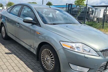 Ford Mondeo 141.000 km 3.890 &euro; Wildau 15745
