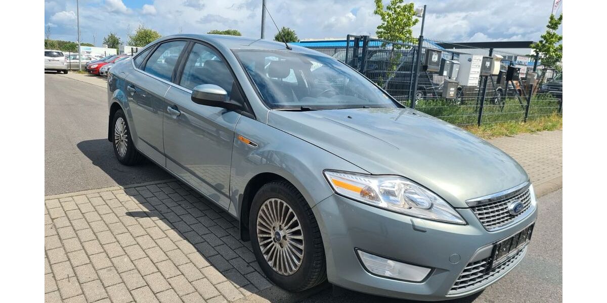 Ford Mondeo 141.000 km 3.890 &euro; Wildau 15745
