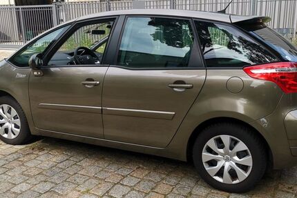 Citroen C4 Picasso 180.000 km 3.499 € Berlin 13403