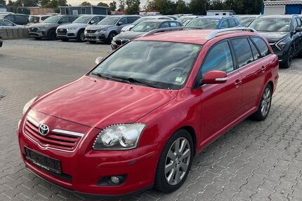 Toyota Avensis 132.135 km 2.200 € MITTENWALDE 15749
