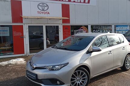 Toyota Auris 115.470 km 9.980 &euro; Berlin 13403