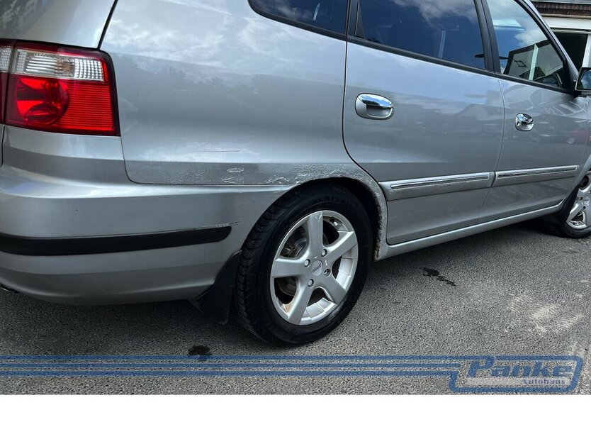 Kia Carens 2.0 16V EX Van*SchiebeD.*Klima*PDC*Bluet* 109.096 km 1.100 € Berlin 13187