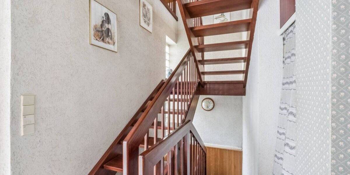 Einfamilienhaus Berlin Frohnau - 7 Zimmer, 247 m&sup2;, 895.000&euro; | Angebot:25973420