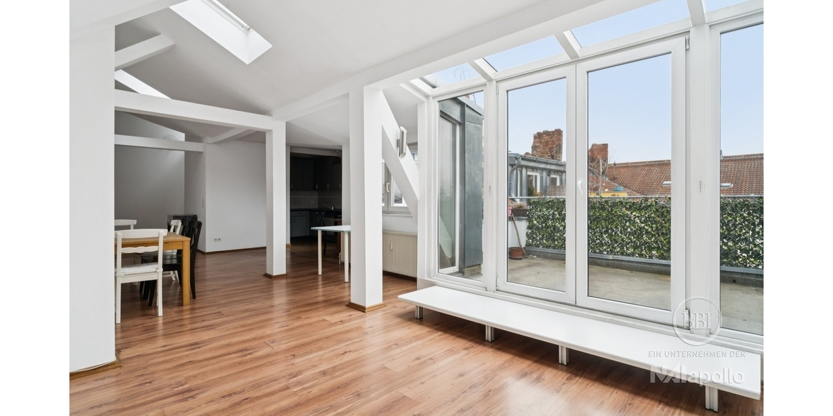 MALERISCHER STEPHANKIEZ: LICHTDURCHFLUTETES DACHGESCHOSS MIT TERRASSE IN PARKNÄHE! - Dachgeschoßwohnung Berlin Moabit | Angebot:24673783
