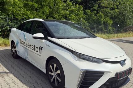 Toyota Mirai 105.000 km 9.700 &euro; Wildau 15745