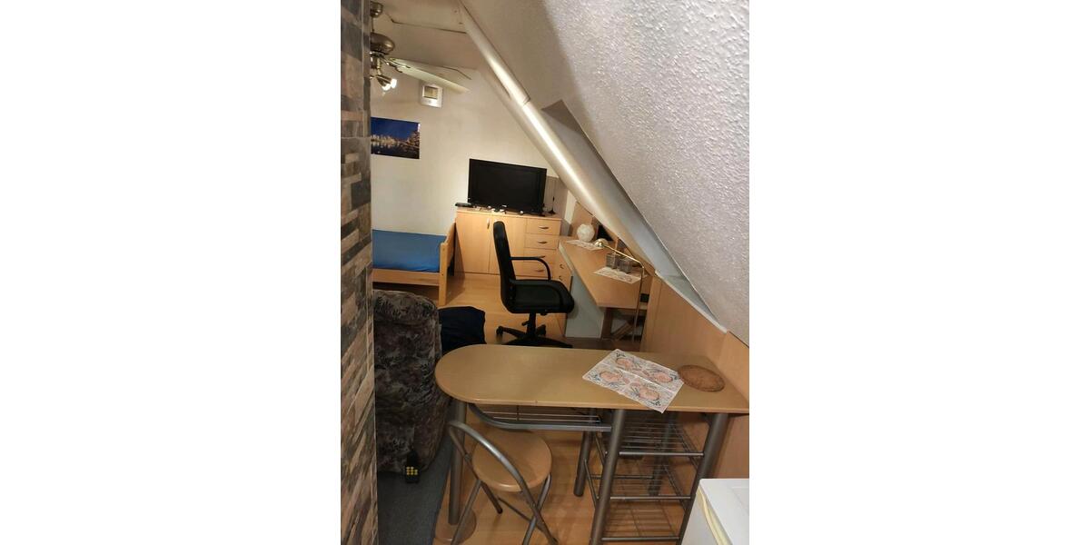 Dachgeschoßwohnung Berlin Reinickendorf - 1.5 Zimmer, 25 m&sup2;, 650&euro; | Angebot:24664651