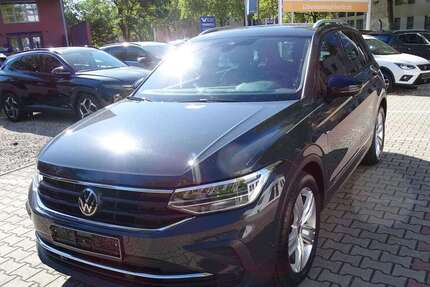 VW Tiguan 84.611 km 27.900 € Berlin 12359