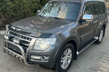 Mitsubishi Pajero 139.000 km 23.499 &euro; Berlin 13581