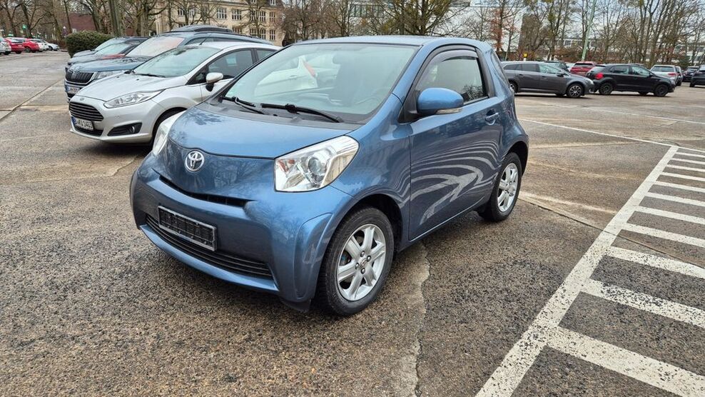 Toyota IQ 114.000 km 7.900 € Berlin 14195