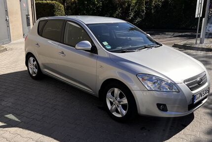 Kia ceed / Ceed 141.000 km 3.250 &euro; Berlin 10439