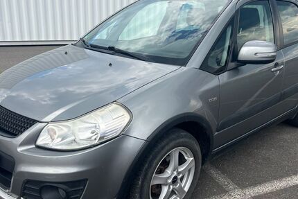 Suzuki SX4 188.000 km 3.950 &euro; Berlin 12057