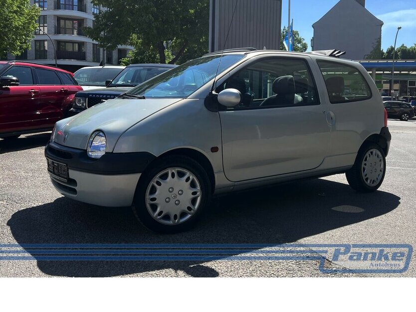 Renault Twingo 1.2 Liberty*Falt-Dach*4-Sitz*11/25TÜV*2-E 174.613 km 1.980 € Berlin 13187