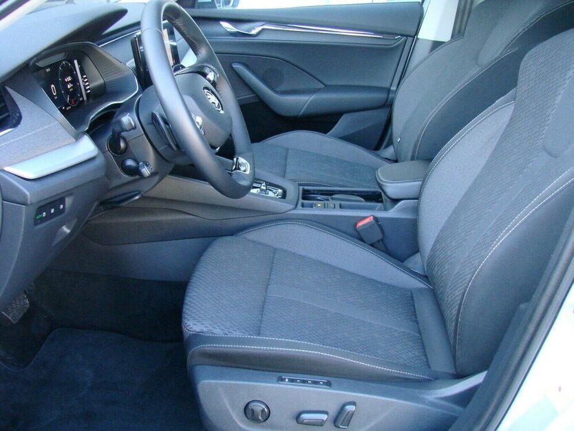 Skoda Octavia 2.0TDI Style ACC Columbus HeadUp AHK 48.103 km 27.480 € Falkensee 14612