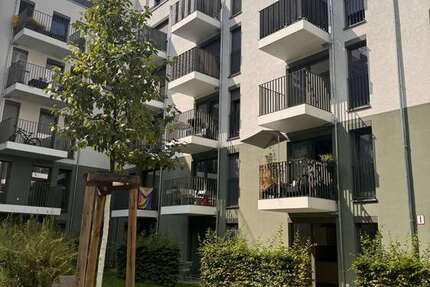 Wohnung Berlin Lichtenberg - 1 Zimmer, 28 m&sup2;, 706&euro; | Angebot:25990462