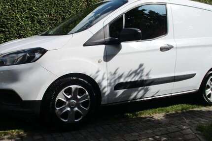 Ford Transit Courier 105.500 km 8.449 &euro; Berlin 13053