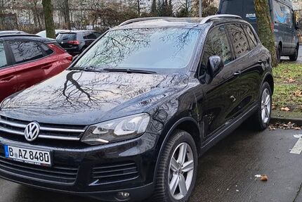 VW Touareg 218.000 km 12.000 € Berlin 13057